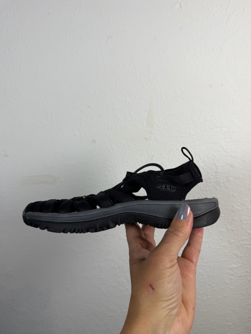 KEEN Black Strappy Outdoor Sandal, Size 6.5 - Picture 2 of 6